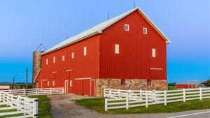 Red barn belonging to Frost Family