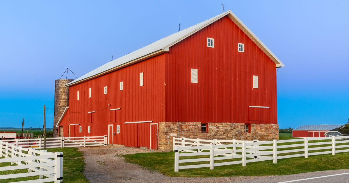 Enjoy a weekend of Iowa barnstorming