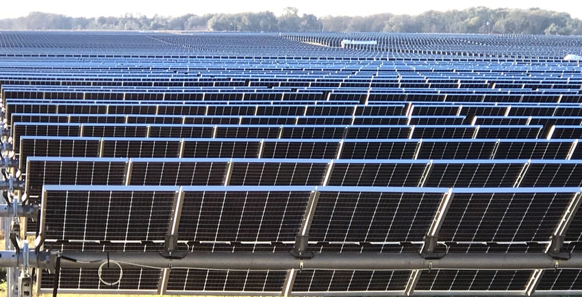 utility-scaled-solar-on-farm-2-a.jpg utility-scaled-solar-on-farm-2-a.jpg