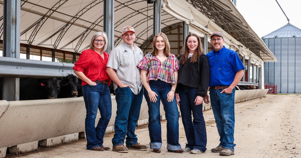 Farm Progress editor Holly Spangler's family named Illinois Beef Association's 2026 Farm Family of the Year