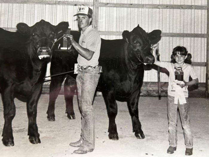Michael and DeEtta Viets showing steers