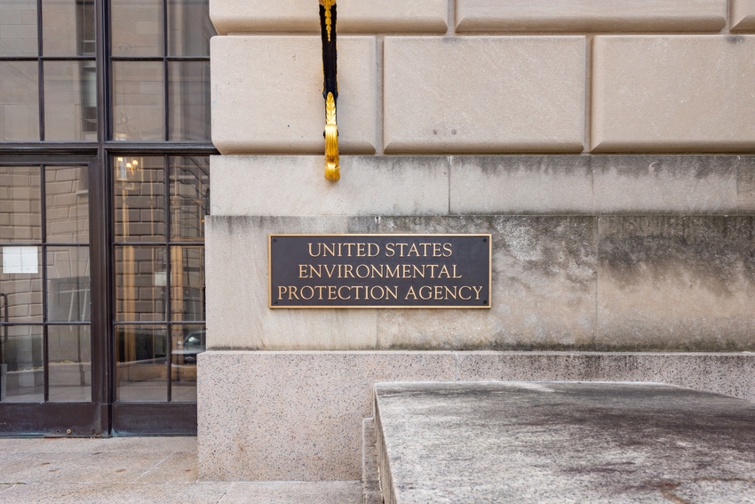 EPA-building-entrance-GettyImages-1174209350.jpg