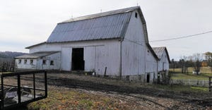 0225H1-2901A Deed Farm barn