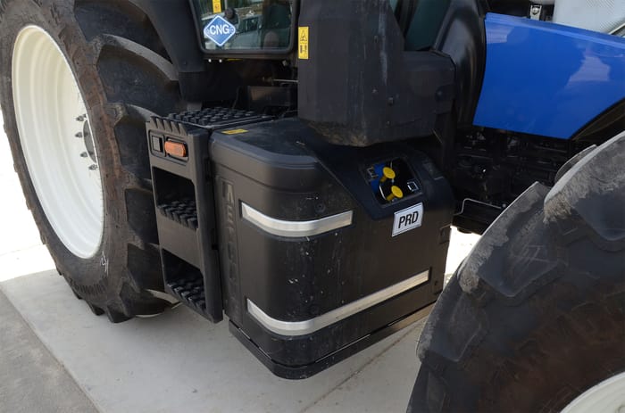 拖拉机上的油箱特写