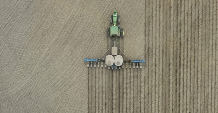 Kinze Manufacturing 16-row machine 4905 planter Kinze Manufacturing 16-row machine 4905 planter