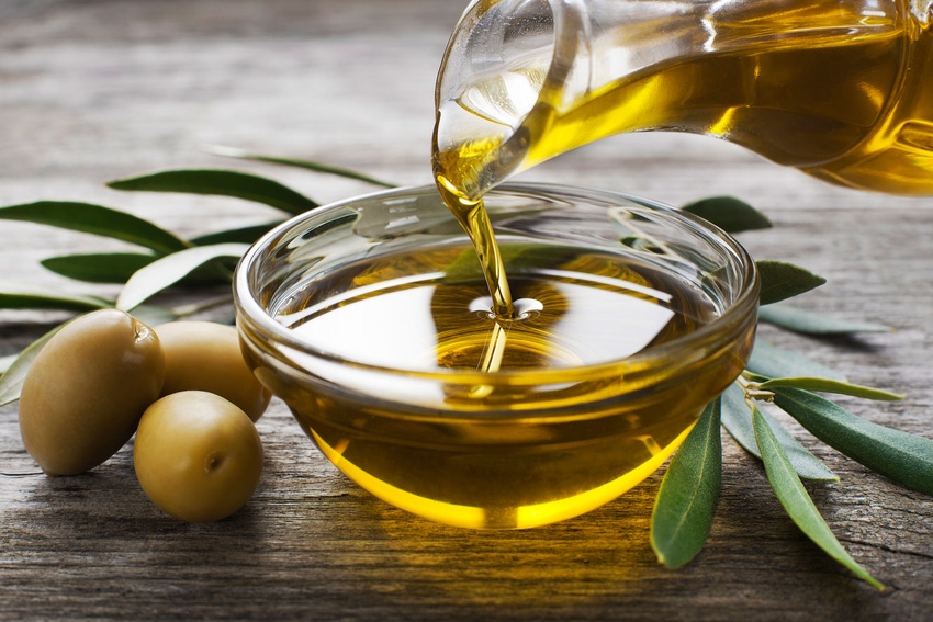 olive-oil-bowl-closeup-GettyImages-464433694.jpg
