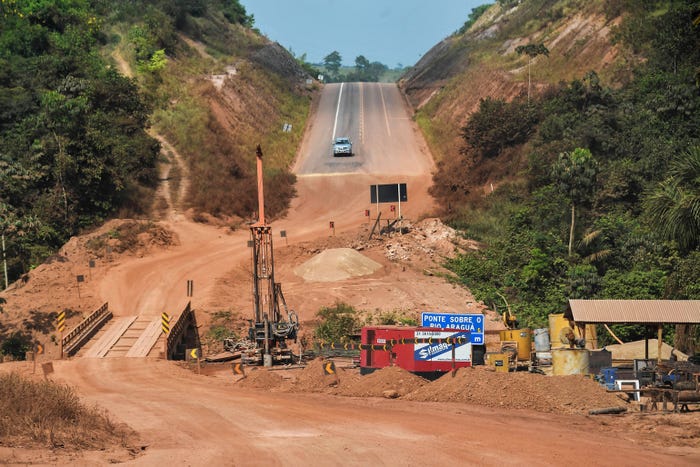 overview of road under construction