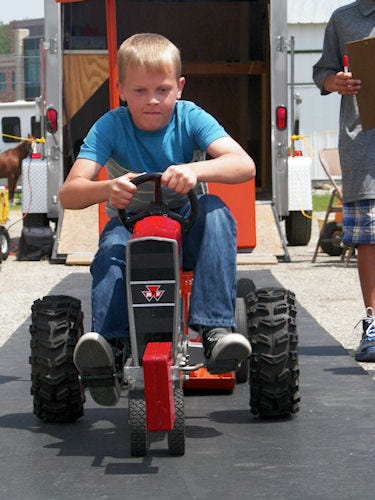 pedal_tractor_pulls_put_little_more_fun_summer_events_2_635390835951548000.jpg