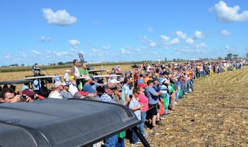 fin-090216-fps-field-demo-crowd-350.jpg fin-090216-fps-field-demo-crowd-350.jpg