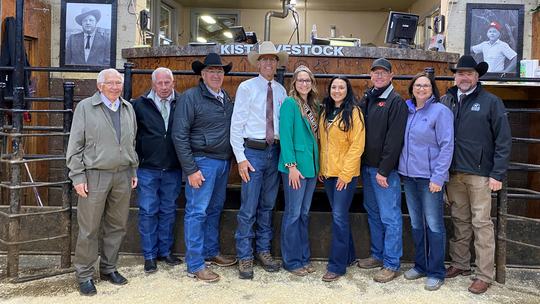 Vandeberghe family with industry staff