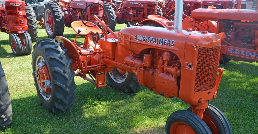 vintage Allis-Chalmers tractor