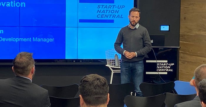 Ben Yuron, Business Development Manager of Start-Up Nation Central, briefs IALP fellows on new initiatives and business creation at their headquarters in Tel Aviv.