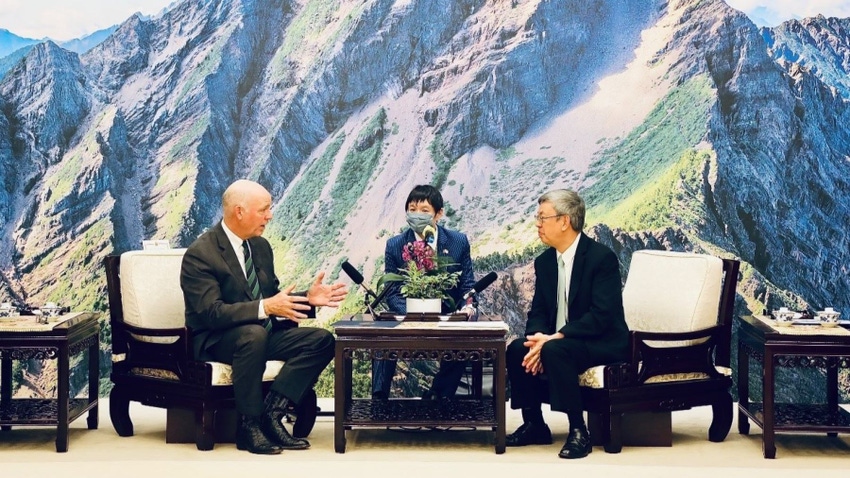 Gov. Greg Gianforte with Taiwanese officials