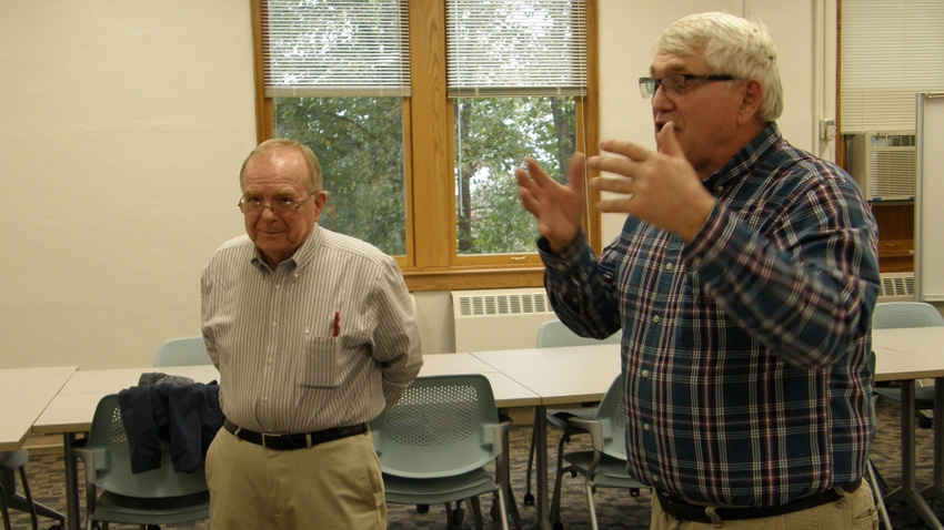 Jerry Klonglan and Paul Lasley in classroom Jerry Klonglan and Paul Lasley in classroom