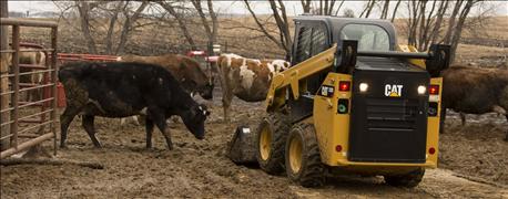 skid_steer_loaders_safety_advancements_protect_livestock_1_635950136983464000.jpg