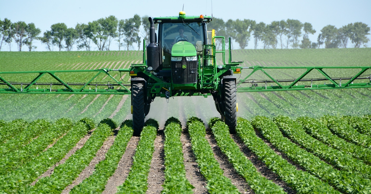 Thoroughly clean your sprayer with this 8-step checklist