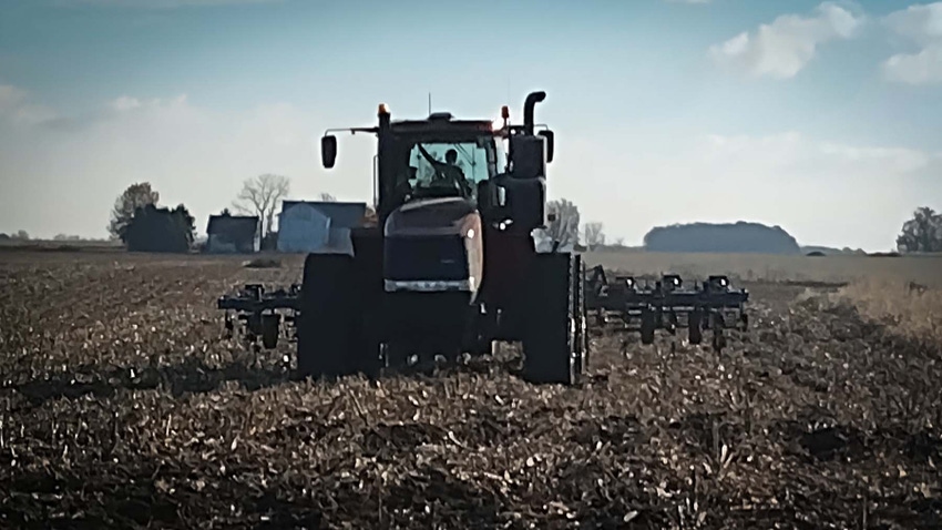 Tractor and tillage in field