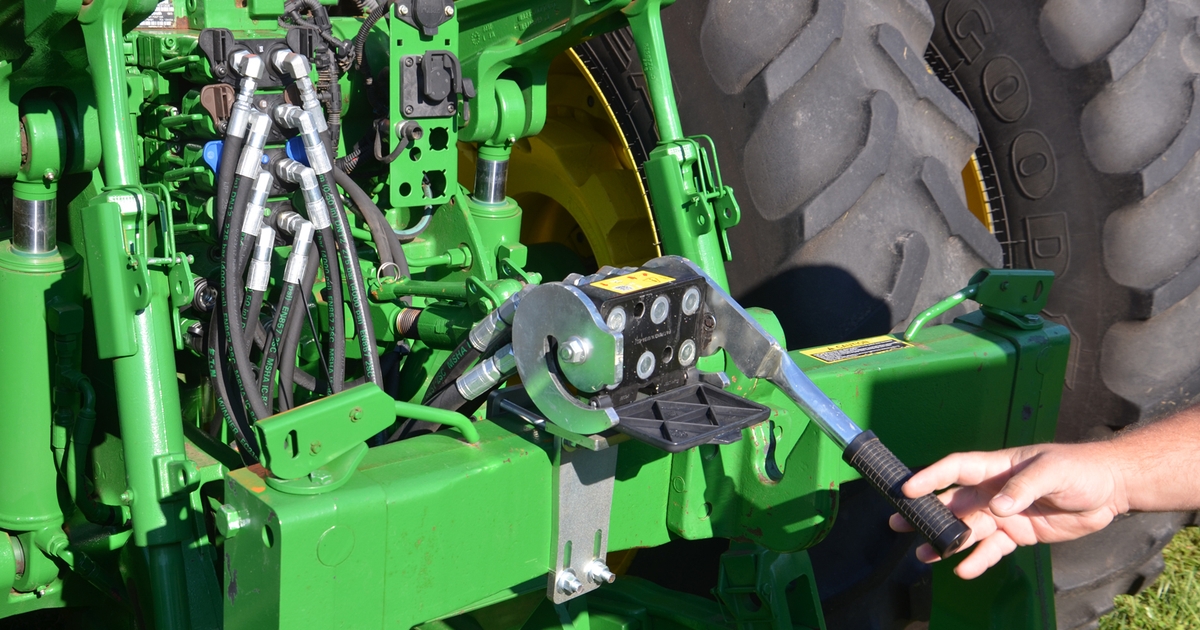 Quick hydraulic coupler saves time, frustration