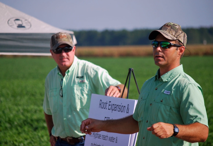 brad-haire-farm-press-valent-expo-field-day-a.jpg brad-haire-farm-press-valent-expo-field-day-a.jpg