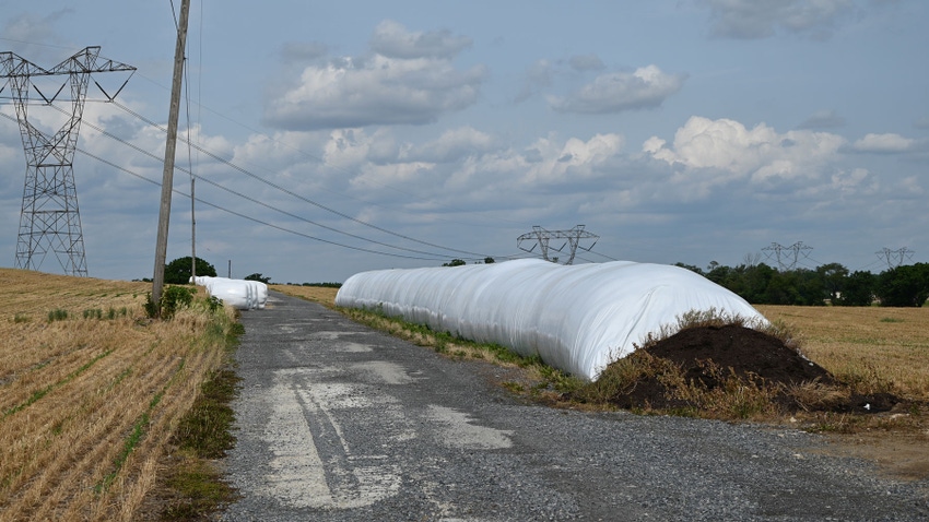 Feed storage in bunk silo