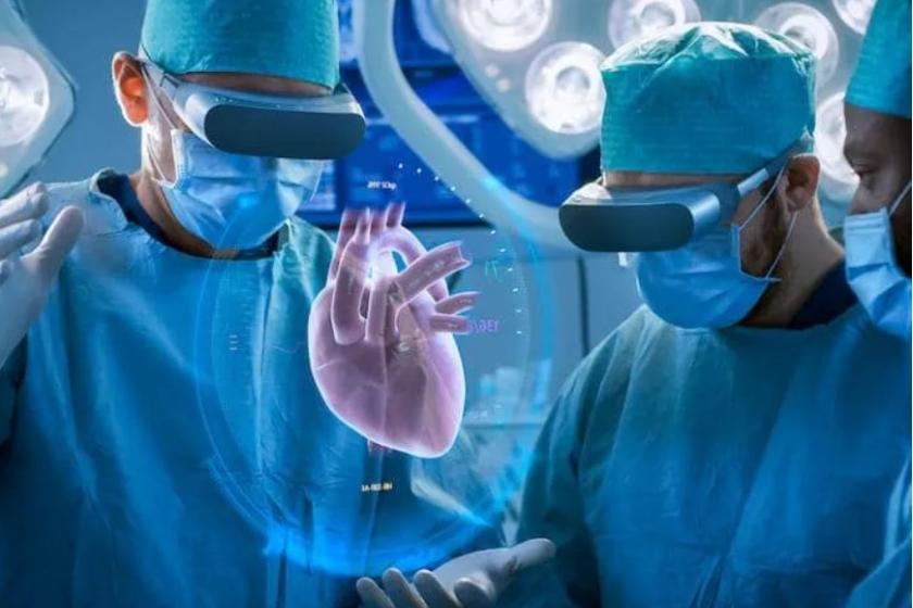 Why Migrating a Database to the Cloud is Like a Heart Transplant Why Migrating a Database to the Cloud is Like a Heart Transplant