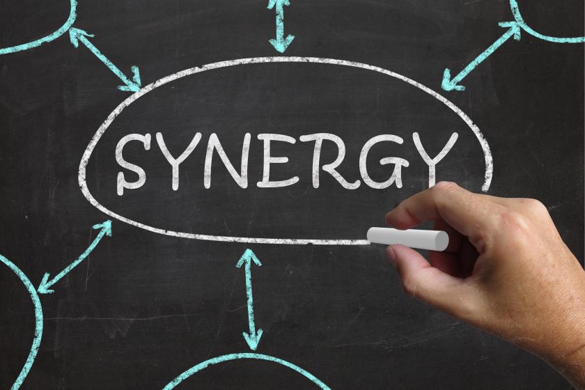 NaaS and Edge Cloud: Agility and Efficiency for the Modern Enterprise NaaS and Edge Cloud: Agility and Efficiency for the Modern Enterprise