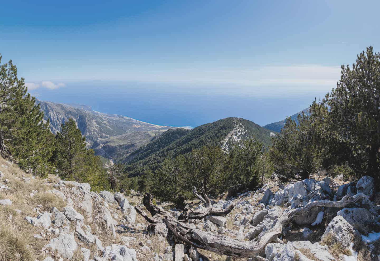 Blick auf das Ionische Meer in Albanien