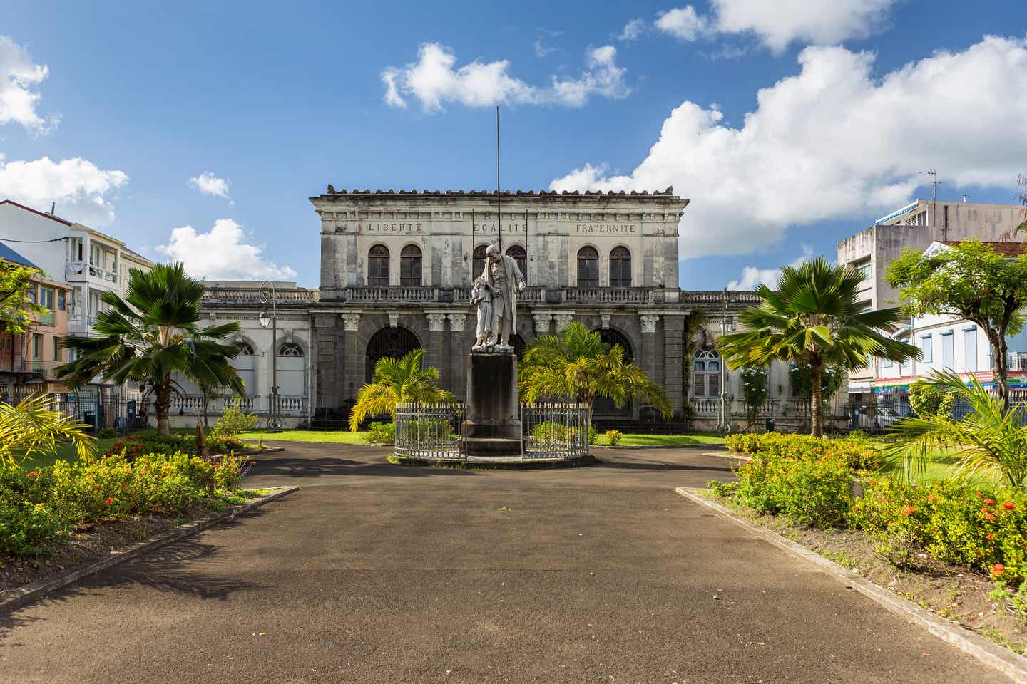 Urlaub auf Martinique – Justizpalast in Fort-de-France