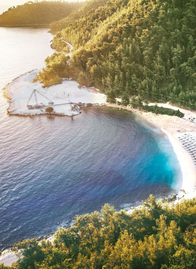 Thassos Urlaub Thassos Urlaub: Der Porto Vathy Beach auf Thassos bei Sonnenuntergang