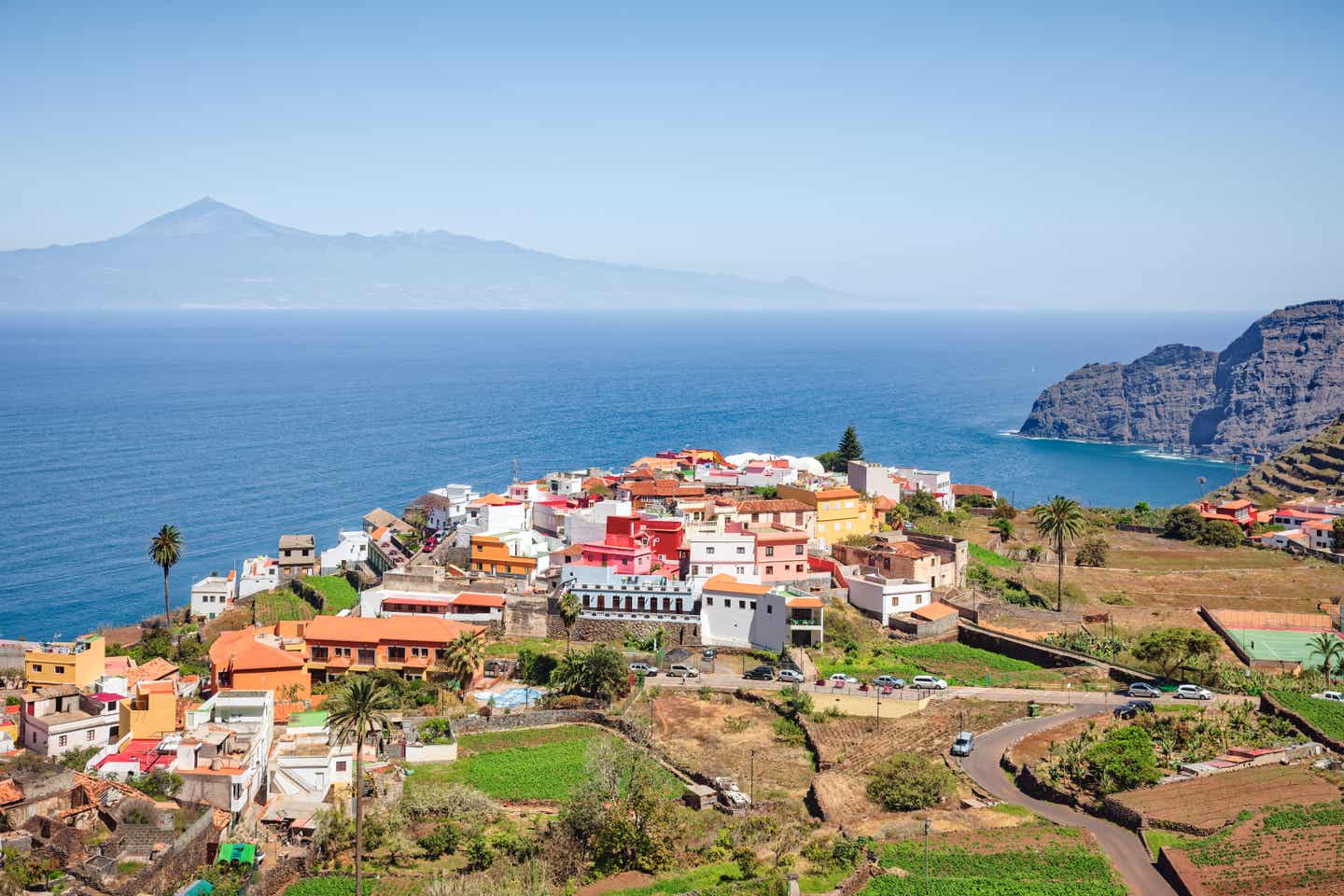 Der Blick von La Gomera auf Teneriffa
