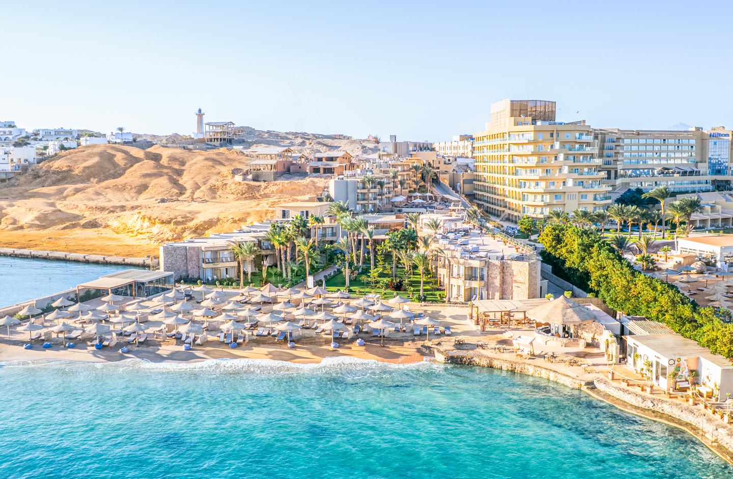 Hotelanlage und Strand des ananea Hurghada