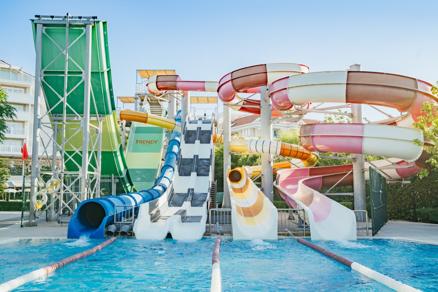 Rutschen im Aquapark des Trendy Aspendos Beach
