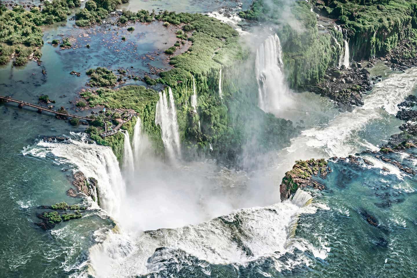 Naturwunder - Die Wasserfälle von Iguazu in Südamerika