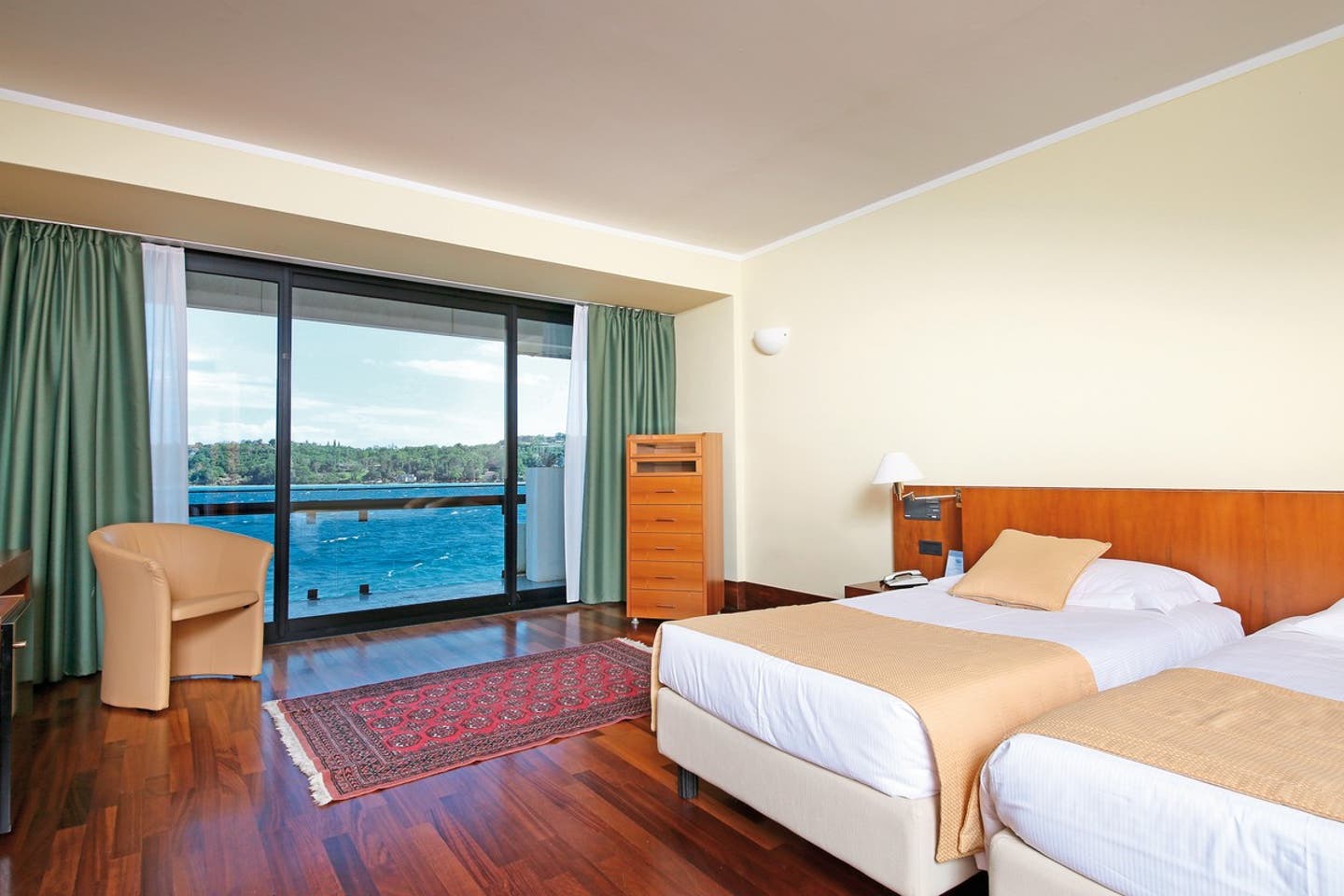 Wohnbeispiel Doppelzimmer Deluxe Seeblick