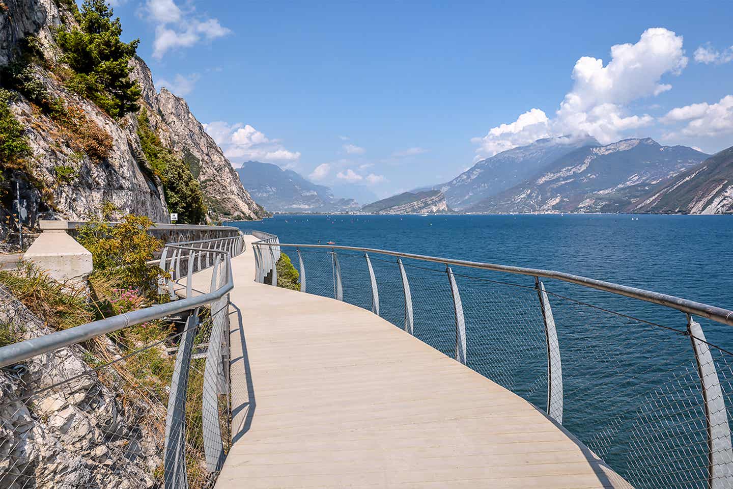 Radweg am Gardasee in Italien