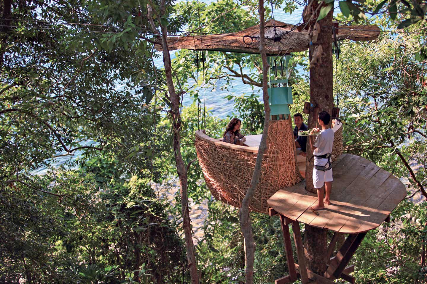 Luxusurlaub Thailand: ein Abendessen in der Baumkrone genießen