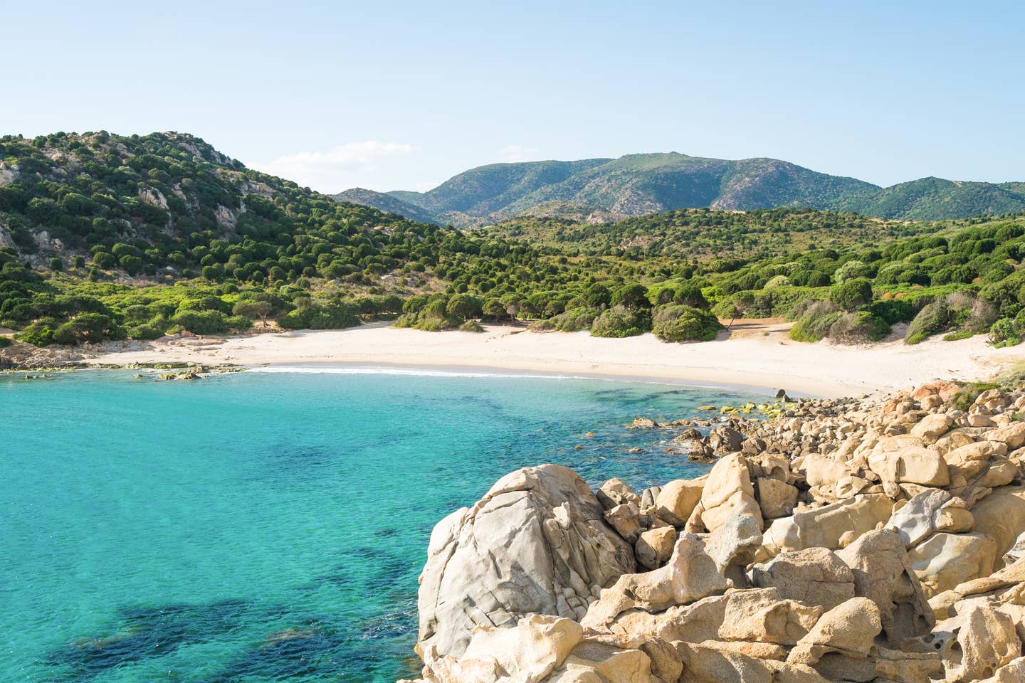 Last Minute Sardinien. Cala Cipolla Strand auf Sardinien
