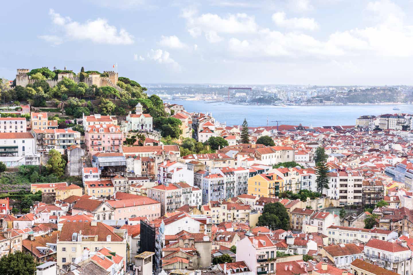 Städtetrip Mai: Blick auf Lissabon von oben