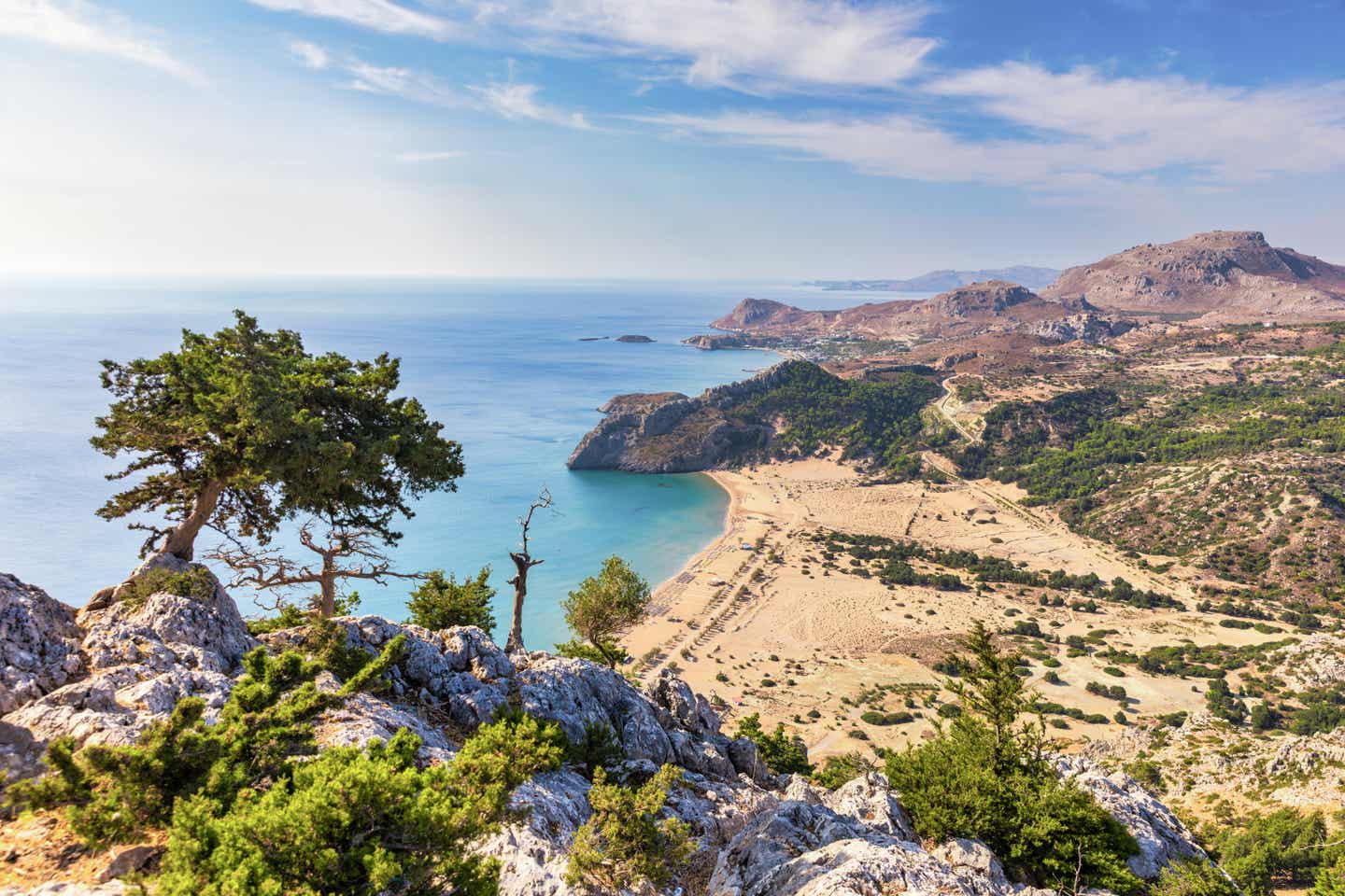 Kreta oder Rhodos: der Tsampika Strand auf Rhodos von oben