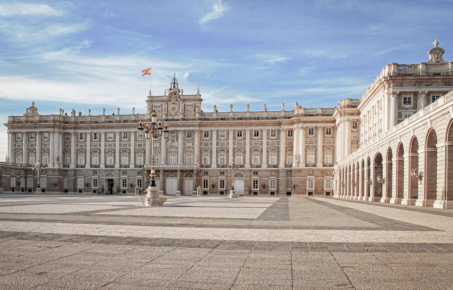 Madrid Sehenswürdigkeiten: Königliche Residenz in Madrid