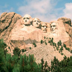 usa-mount-rushmore-g-157587143-lp.jpg