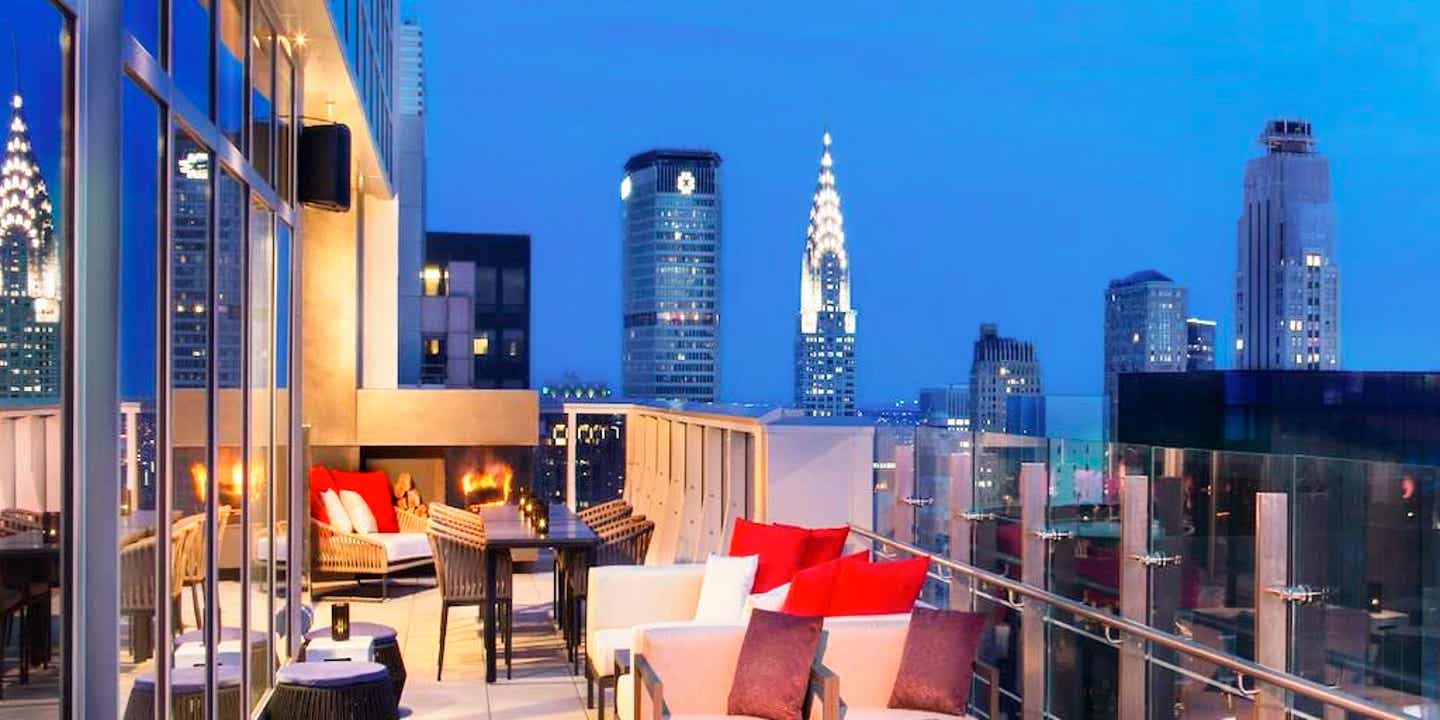 Beste Hotels New York: Skyline View von der höchsten Dachterrasse der Stadt im Hyatt Centric Times Square New York