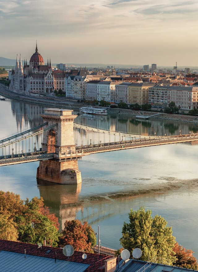 Winter in Budapest Winter in the City - Städtereisen im Winter Budapest Kettenbrücke