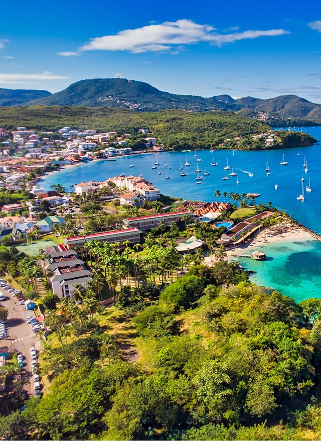 Martinique Urlaub Martinique – Blick über die tropische Küste