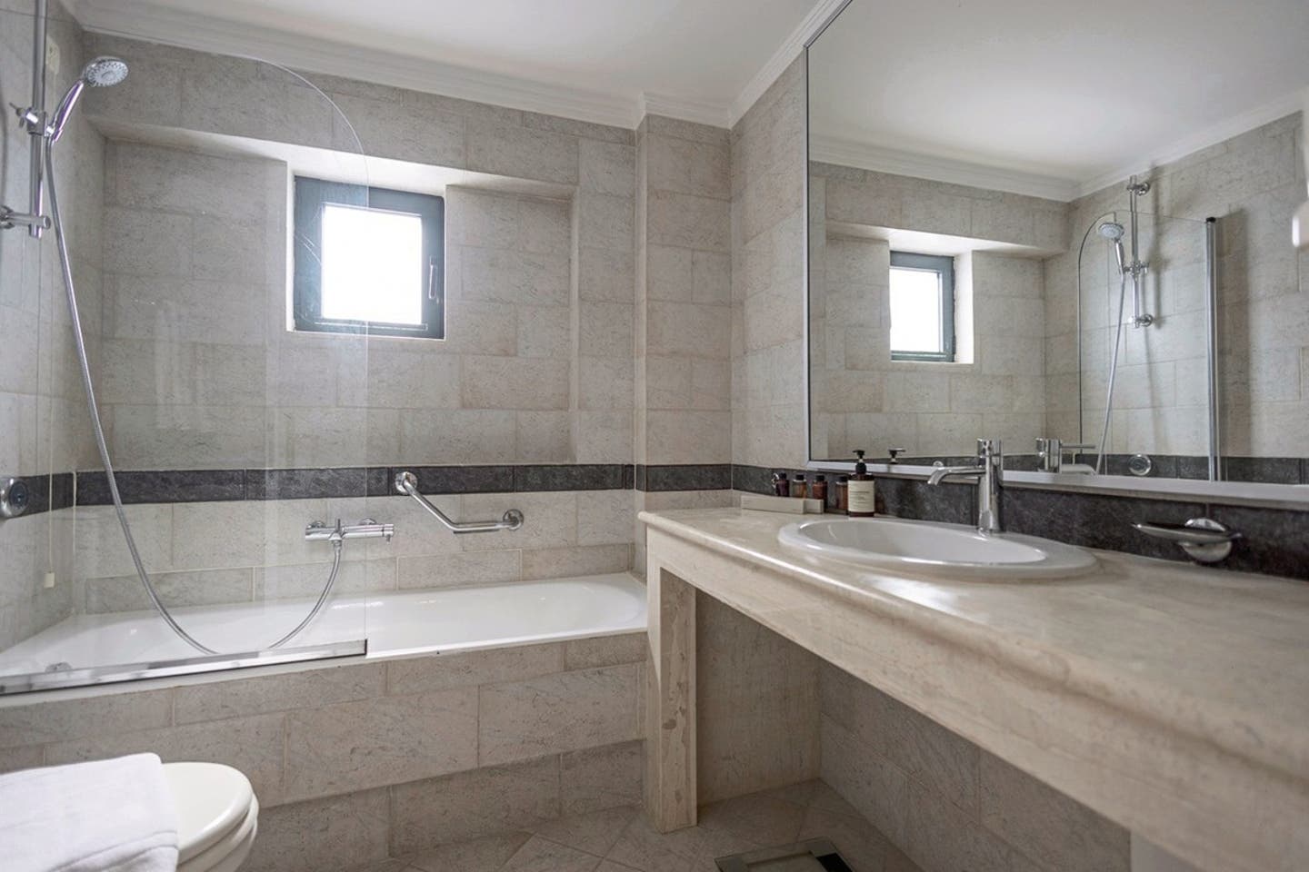 Wohnbeispiel Maisonette seitl. Meerblick
