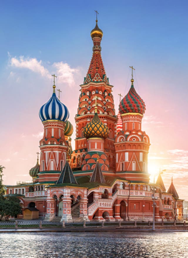 Rundreise buchen Cathedral Vorplatz in Russland