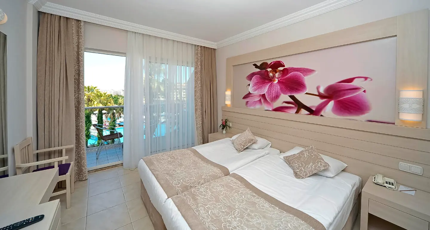 Wohnbeispiel Doppelzimmer Poolblick