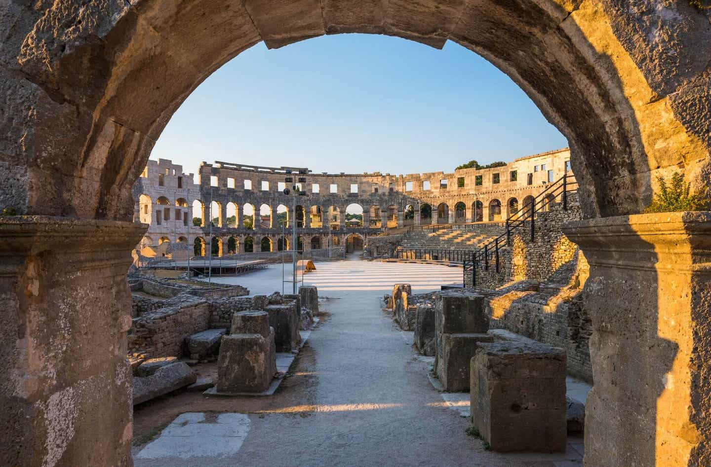 Kroatiens Sehenswürdigkeiten: Pula