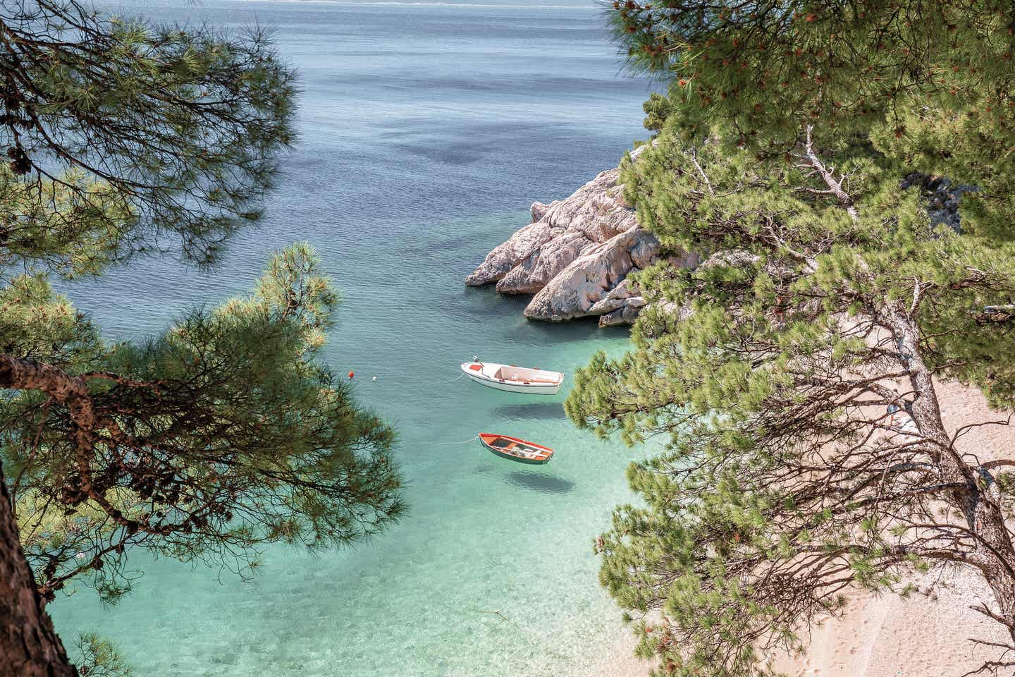 Split Strände: Kleine Bucht am Strand von Punta Rata 