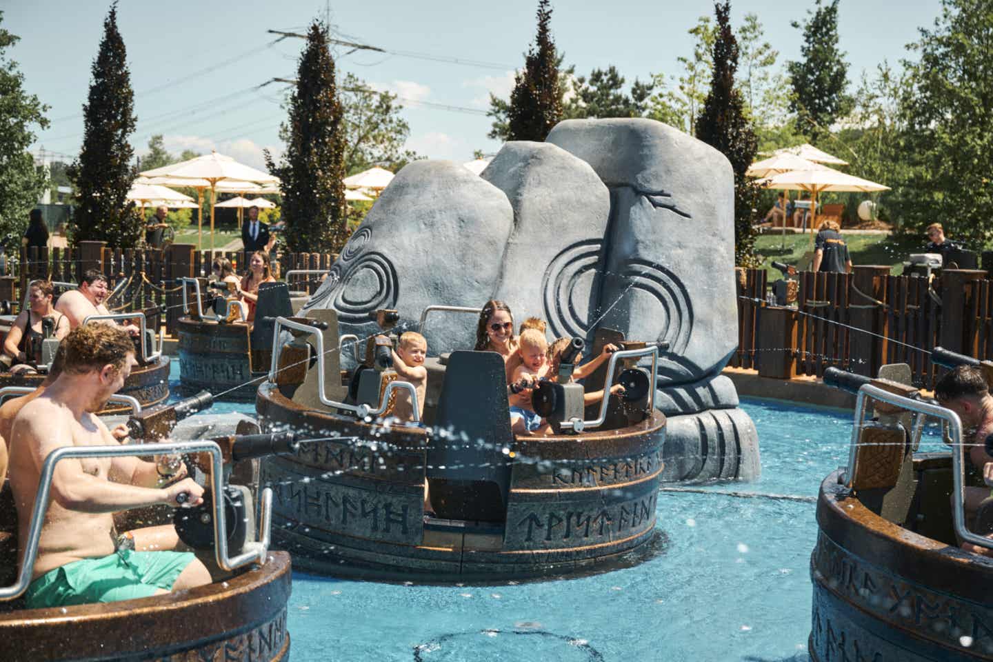 Wasserparks in Deutschland: die Wildwasserbahn im Rulantica Wasserpark in Rust